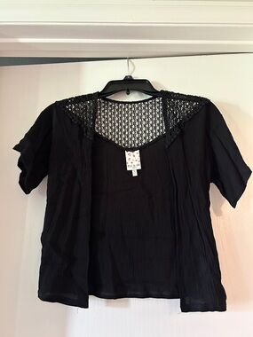 Belle Du Jour Black Crochet Yoke open Front Short Sleeve Cardigan